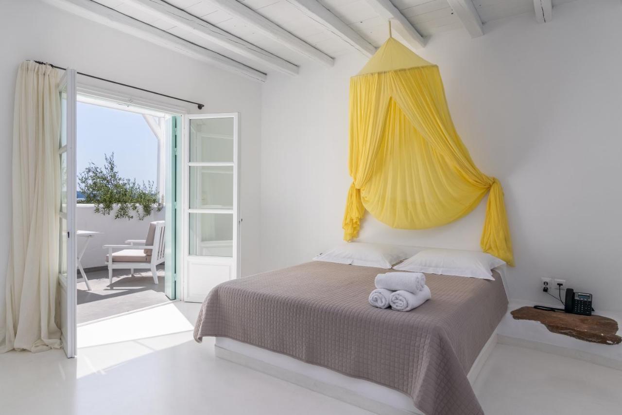 Thalassitra Private Pool Suites Adamantas Exterior photo