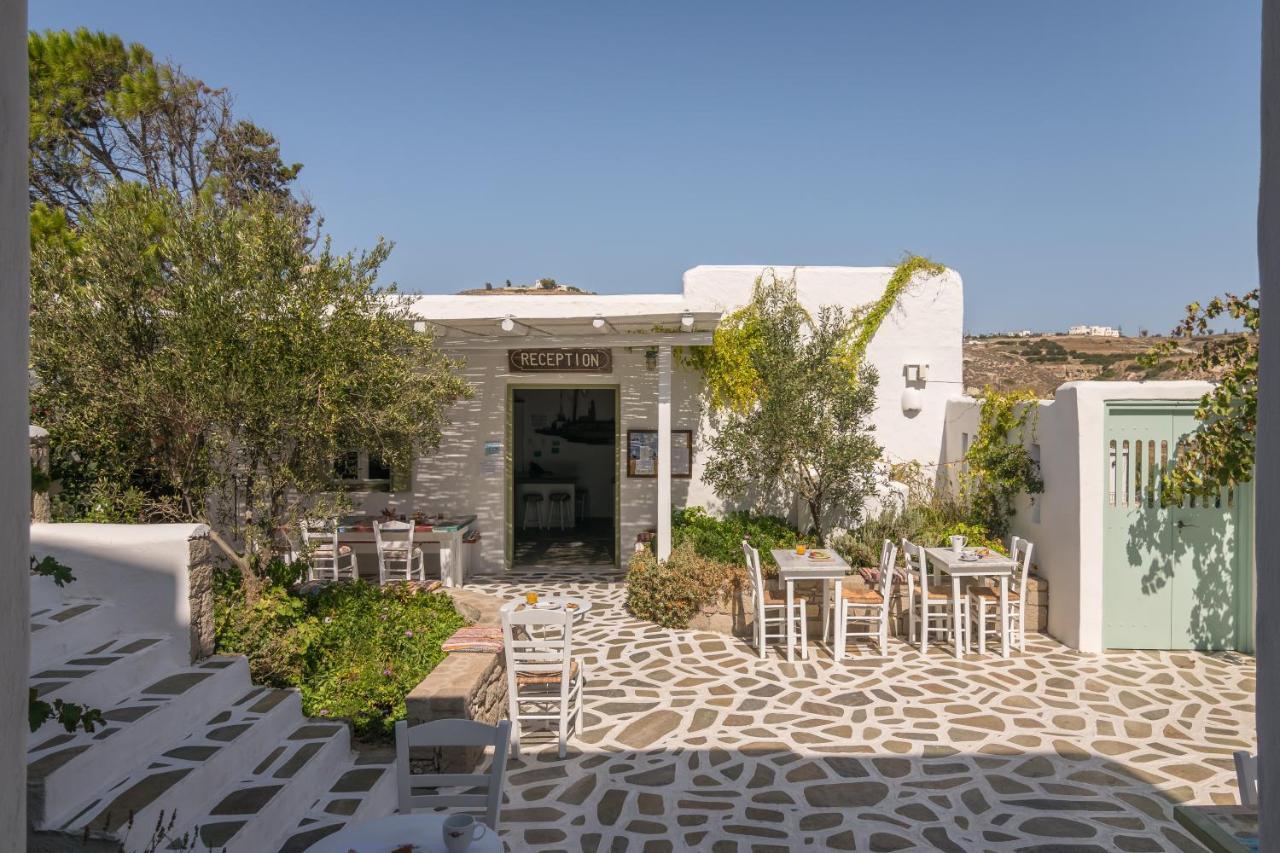 Thalassitra Private Pool Suites Adamantas Exterior photo