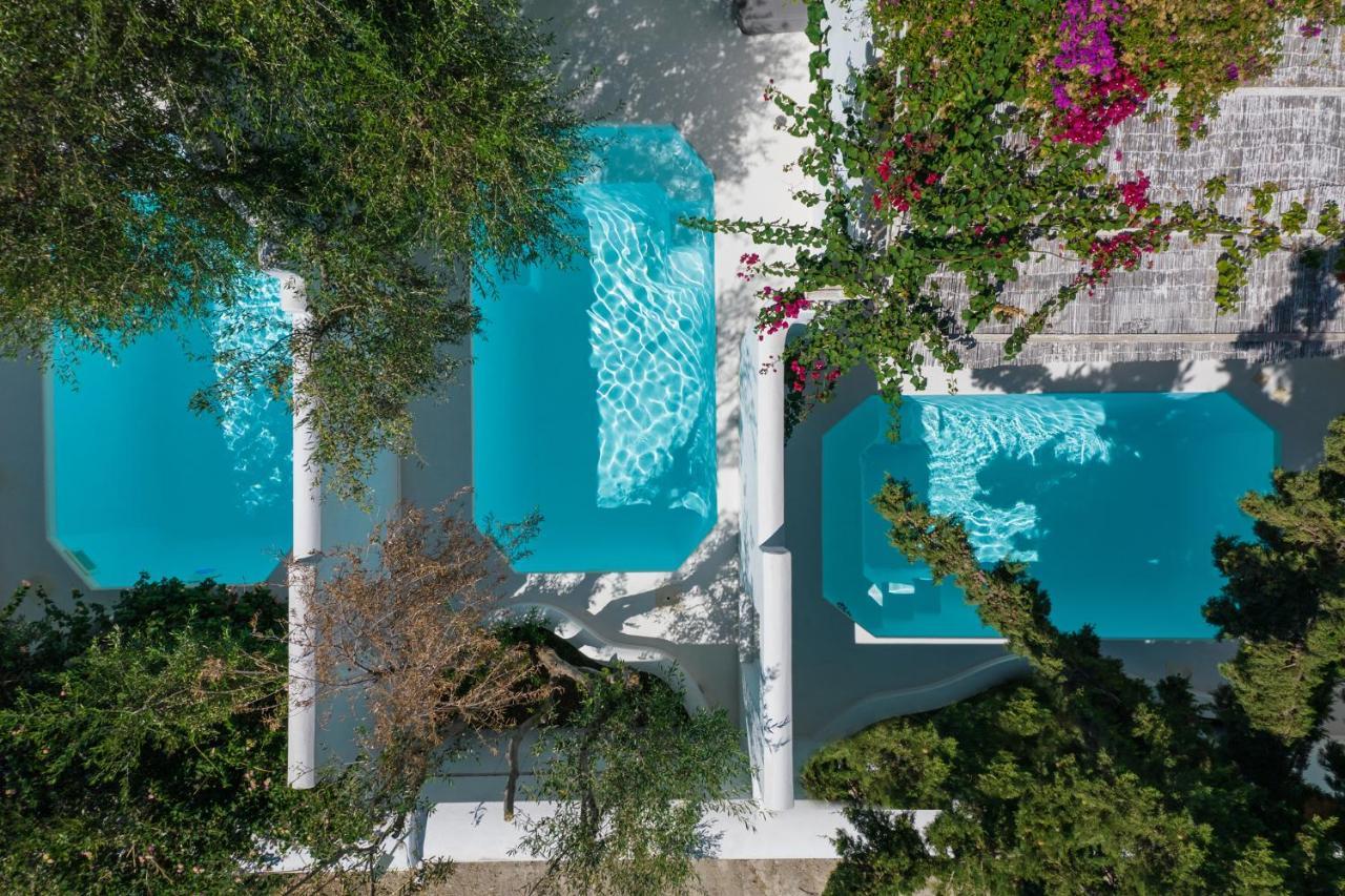 Thalassitra Private Pool Suites Adamantas Exterior photo
