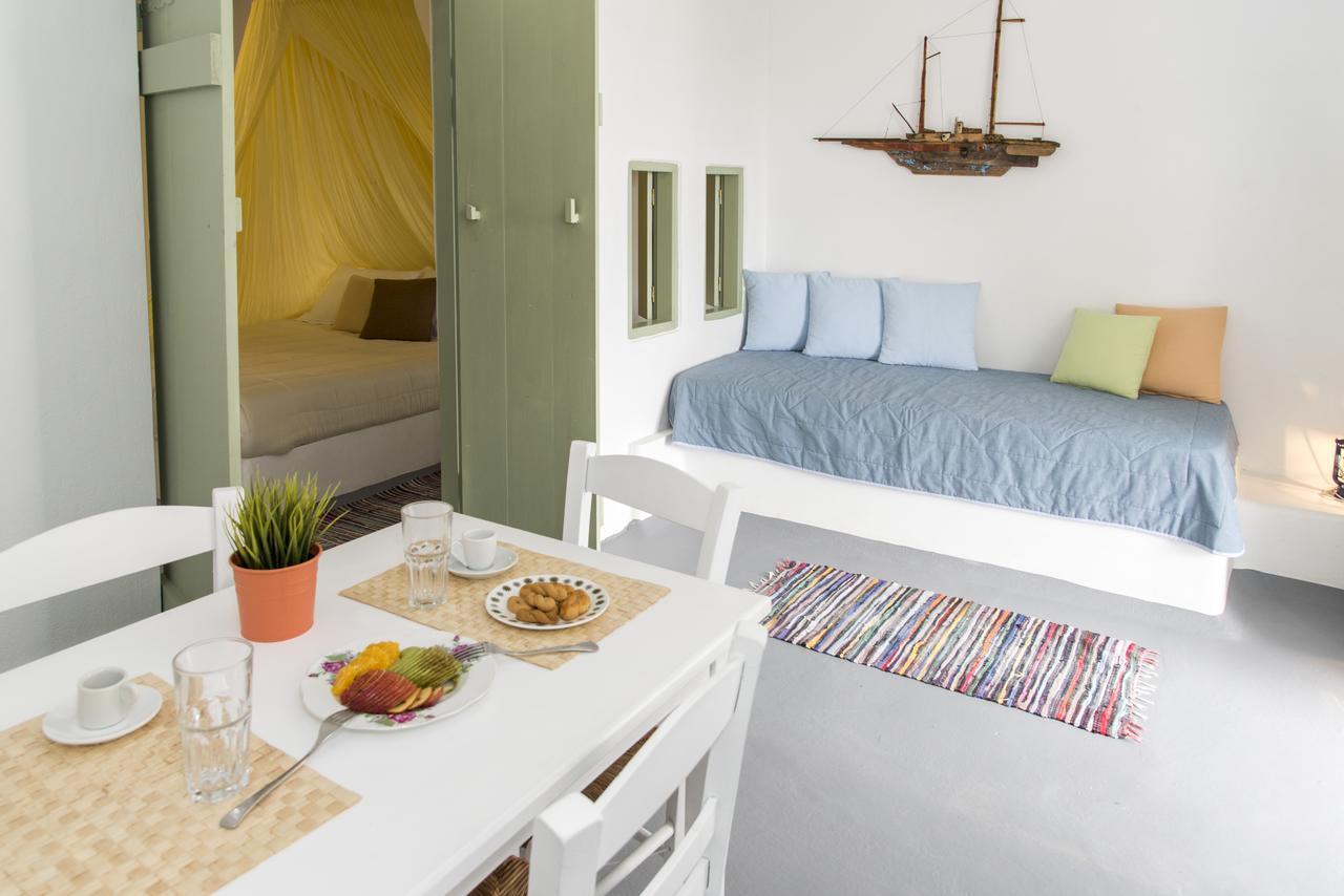 Thalassitra Private Pool Suites Adamantas Exterior photo