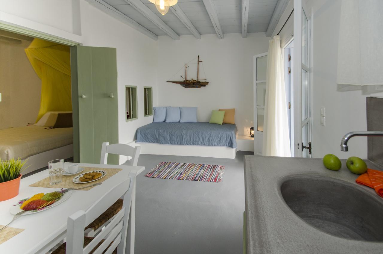 Thalassitra Private Pool Suites Adamantas Exterior photo