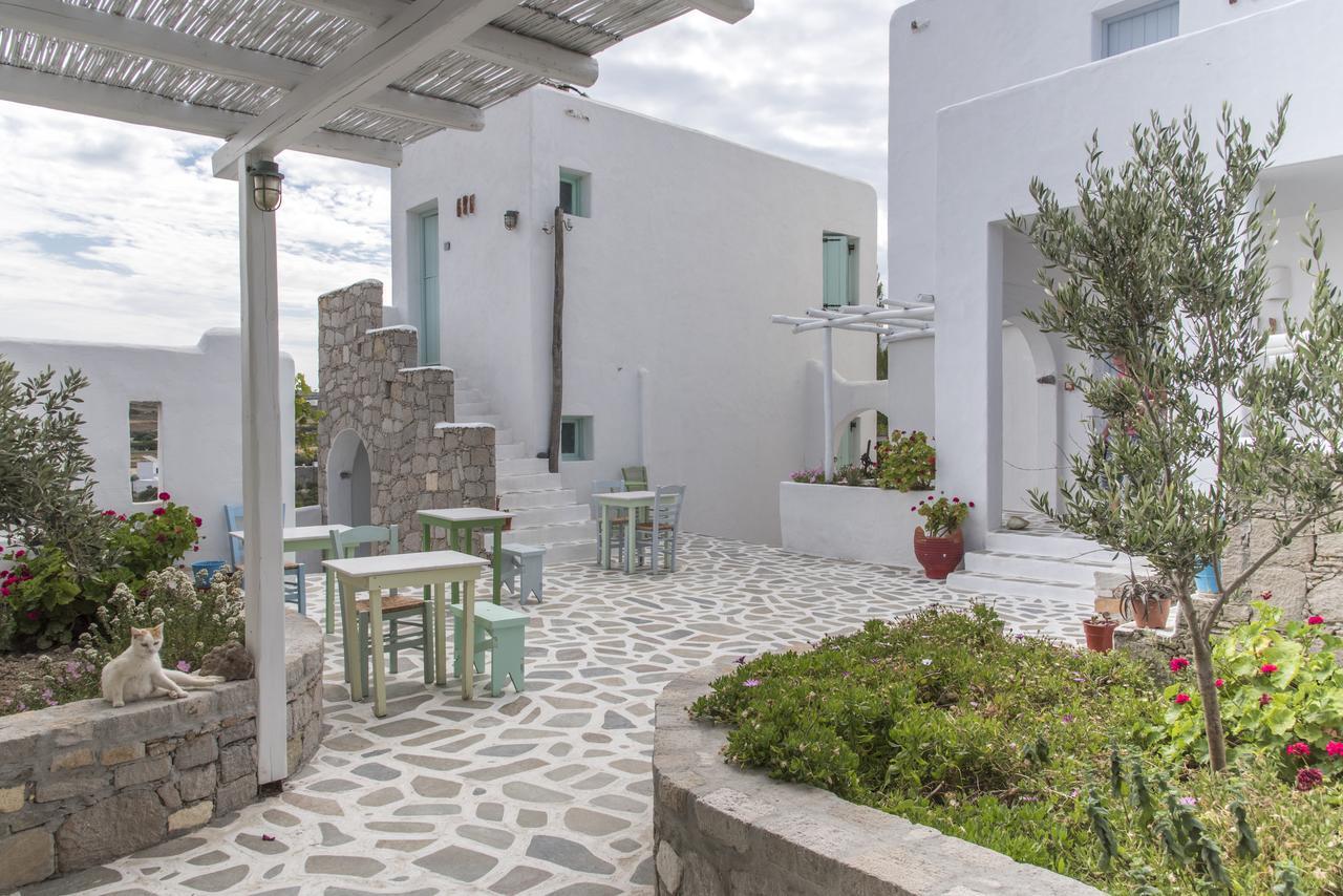 Thalassitra Private Pool Suites Adamantas Exterior photo