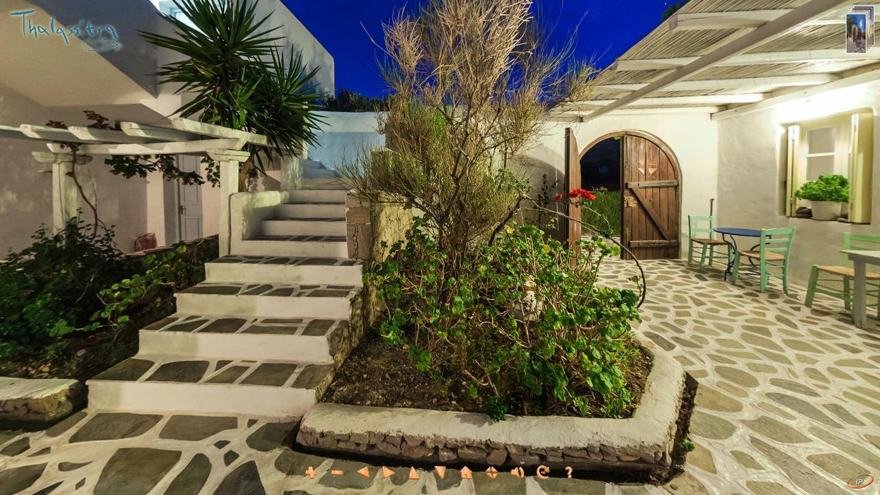 Thalassitra Private Pool Suites Adamantas Exterior photo